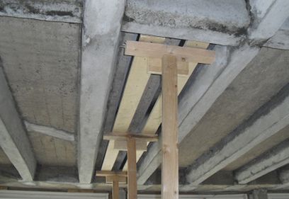 Bilder von CFK-Lamellen in der Betondecke